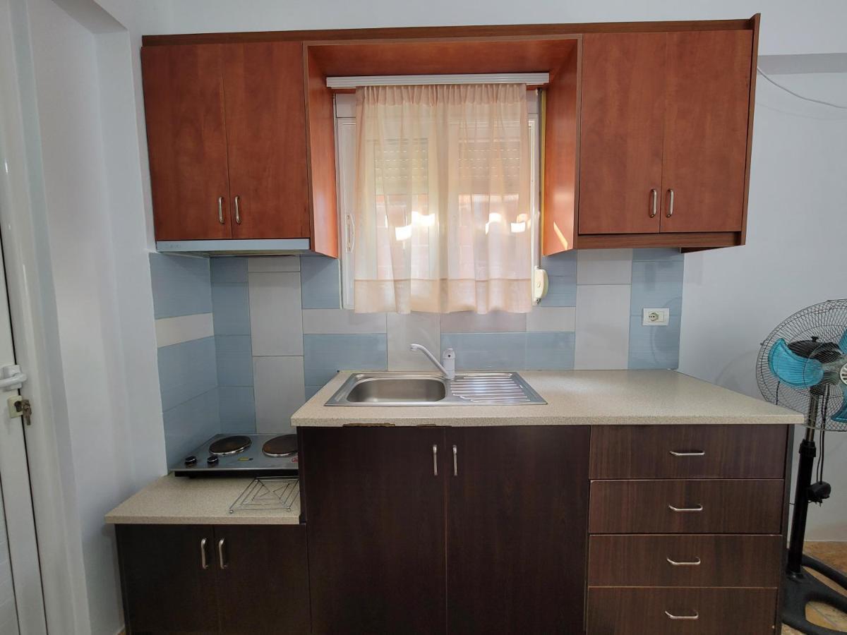 Petrefi Apartments Ксамил Экстерьер фото